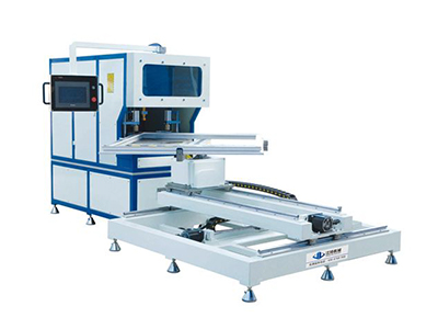 安装了幻影体育平台六轴智能控制系统的书型礼盒生产线